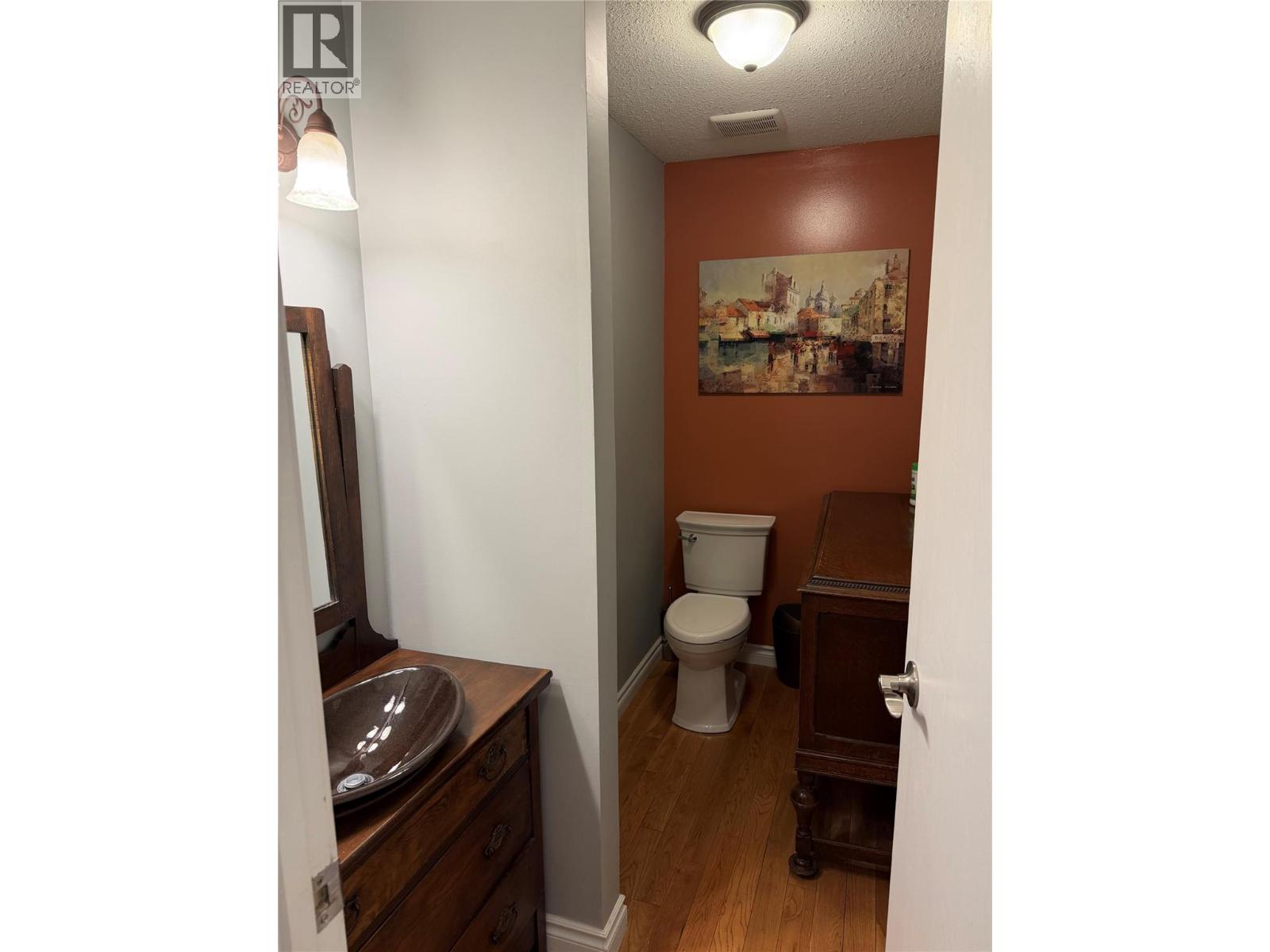 #1 220 Prior Road S - 21