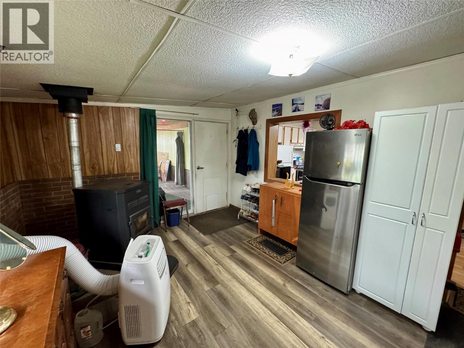 4784 Selkirk Avenue - 14