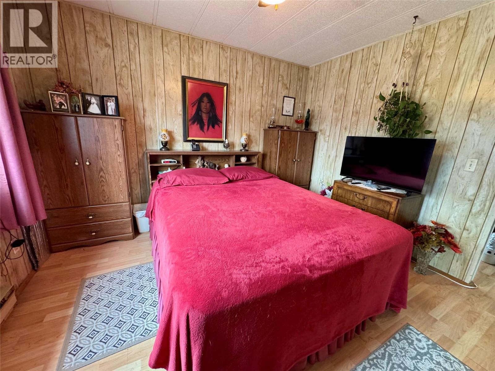 4784 Selkirk Avenue - 16