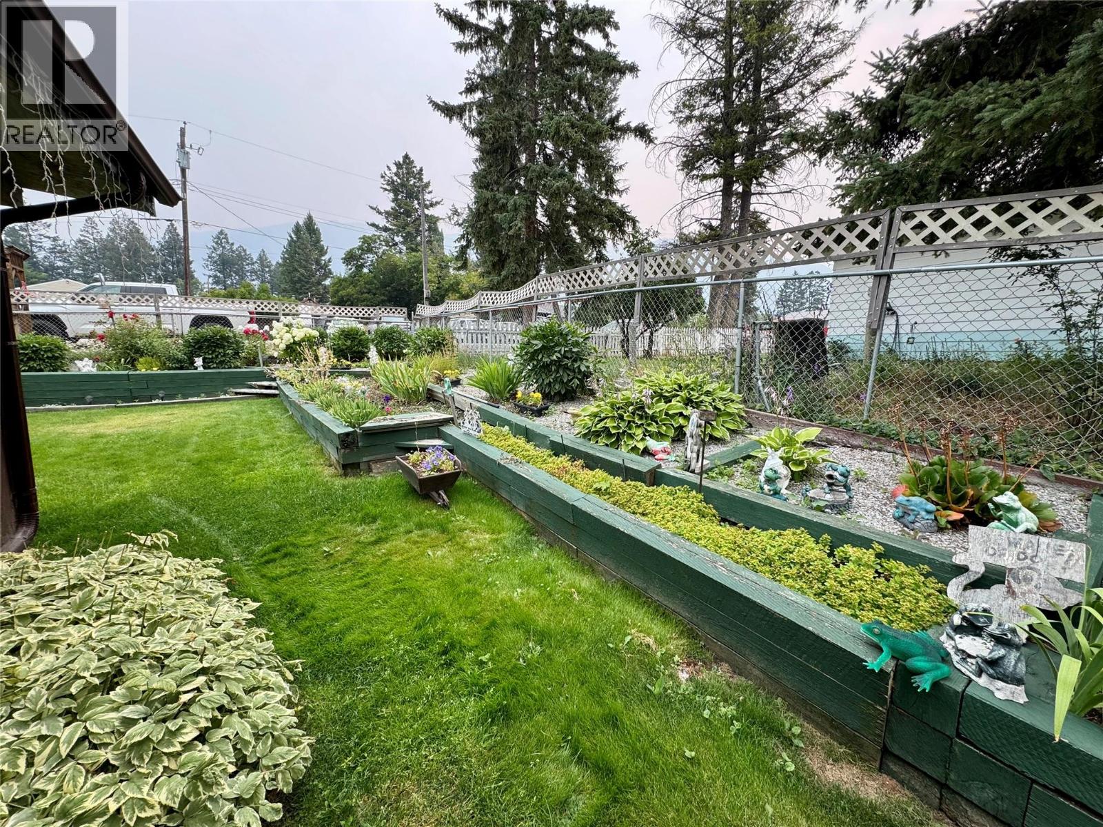 4784 Selkirk Avenue - 4