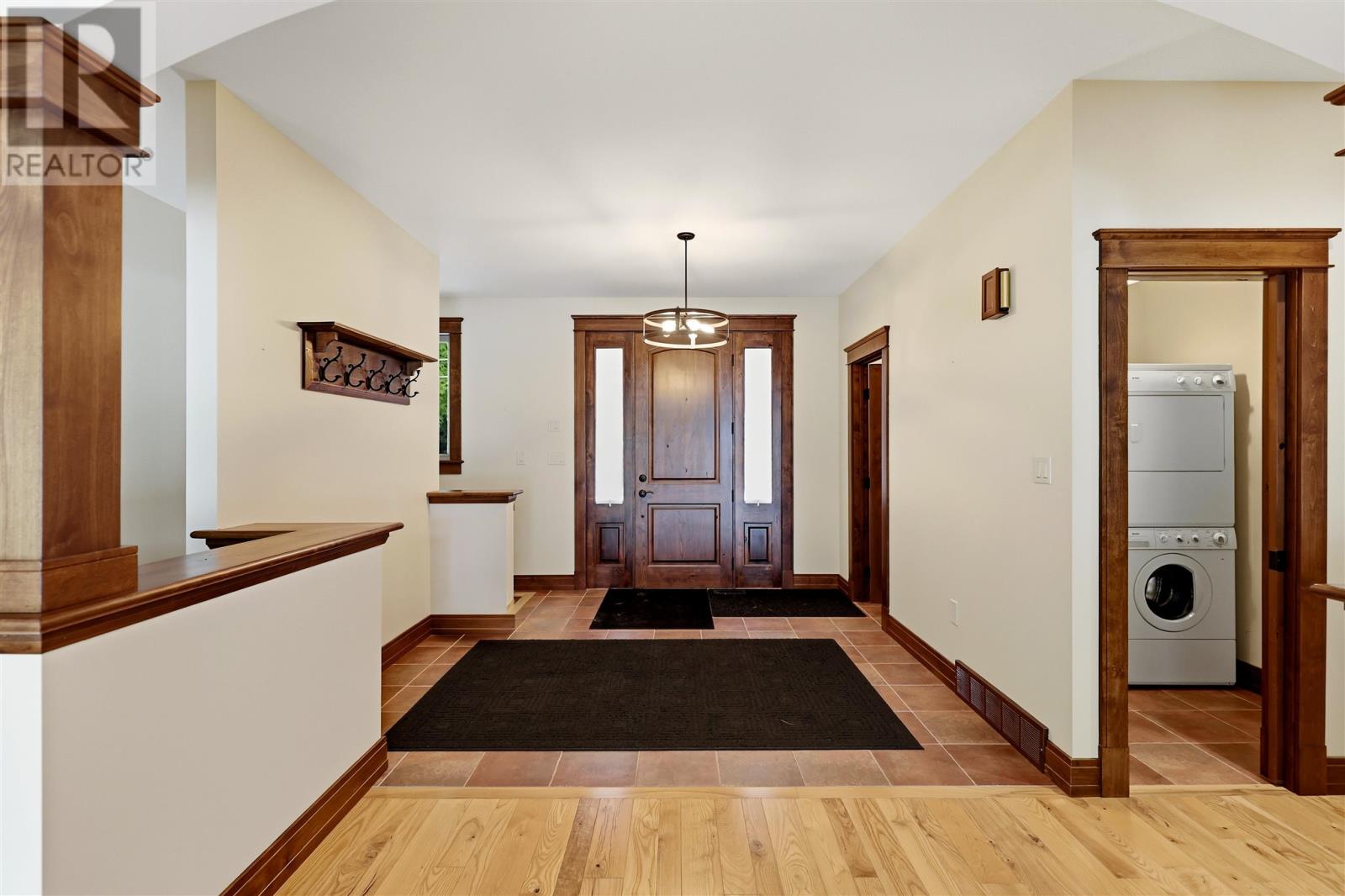687 Finns Bay RD - Image 17