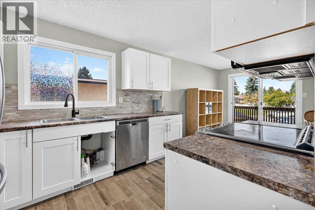 4309 26 Avenue SE - 8