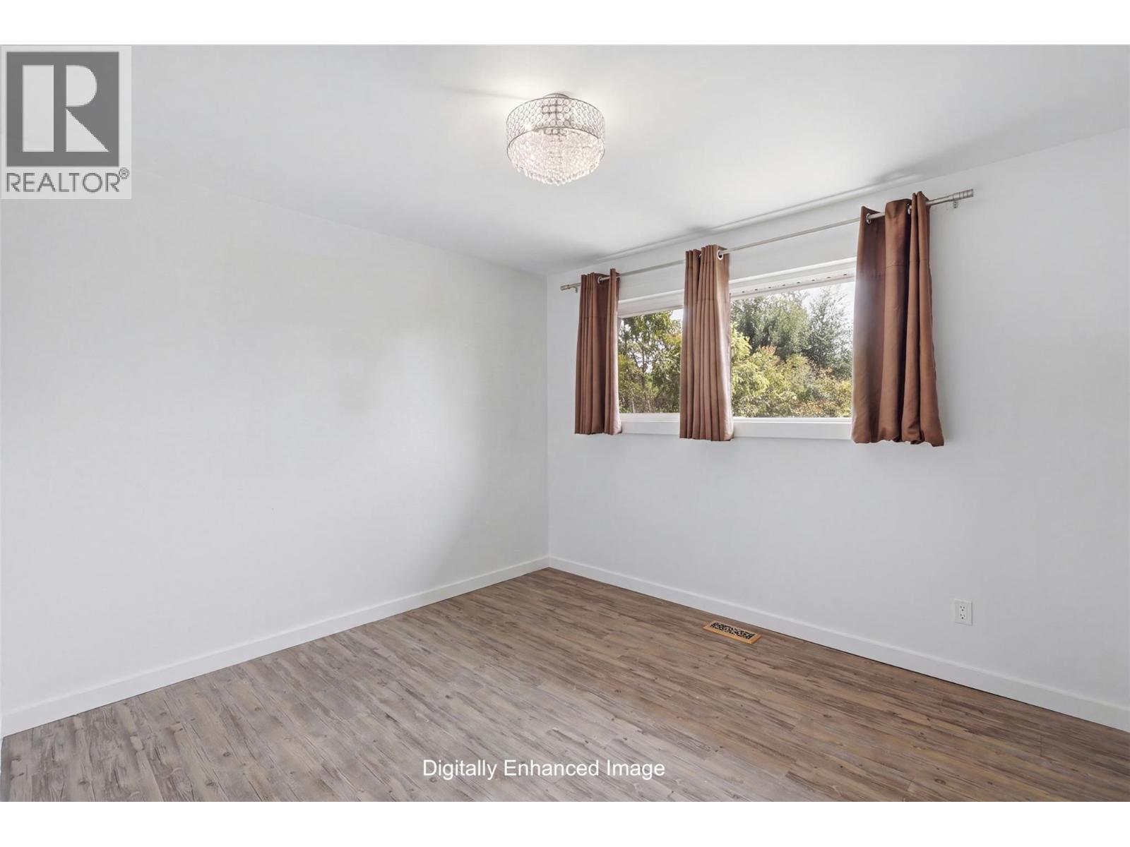1827 PARKCREST Avenue - 33