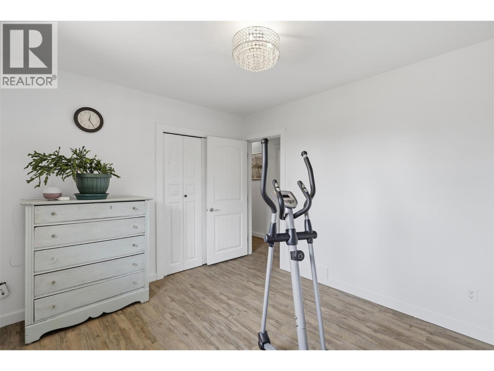 1827 PARKCREST Avenue - Image 36