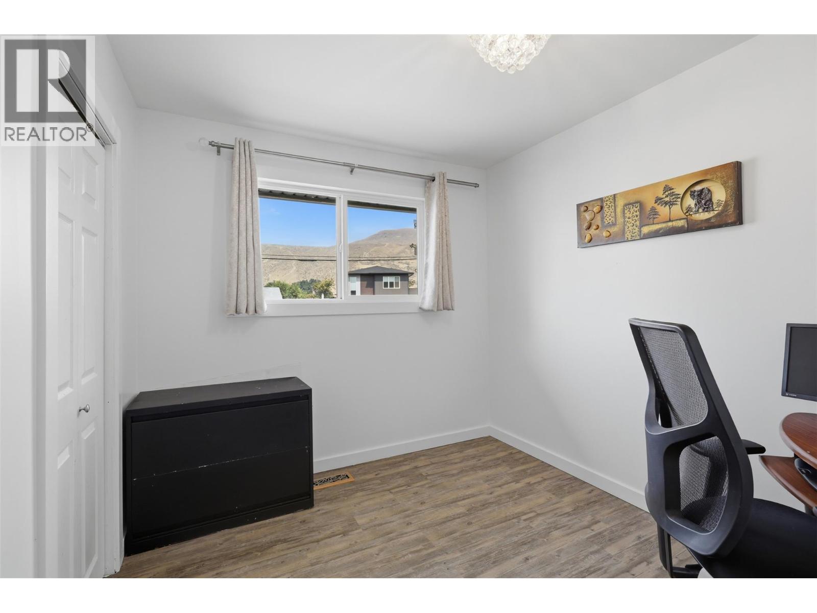 1827 PARKCREST Avenue - Image 38