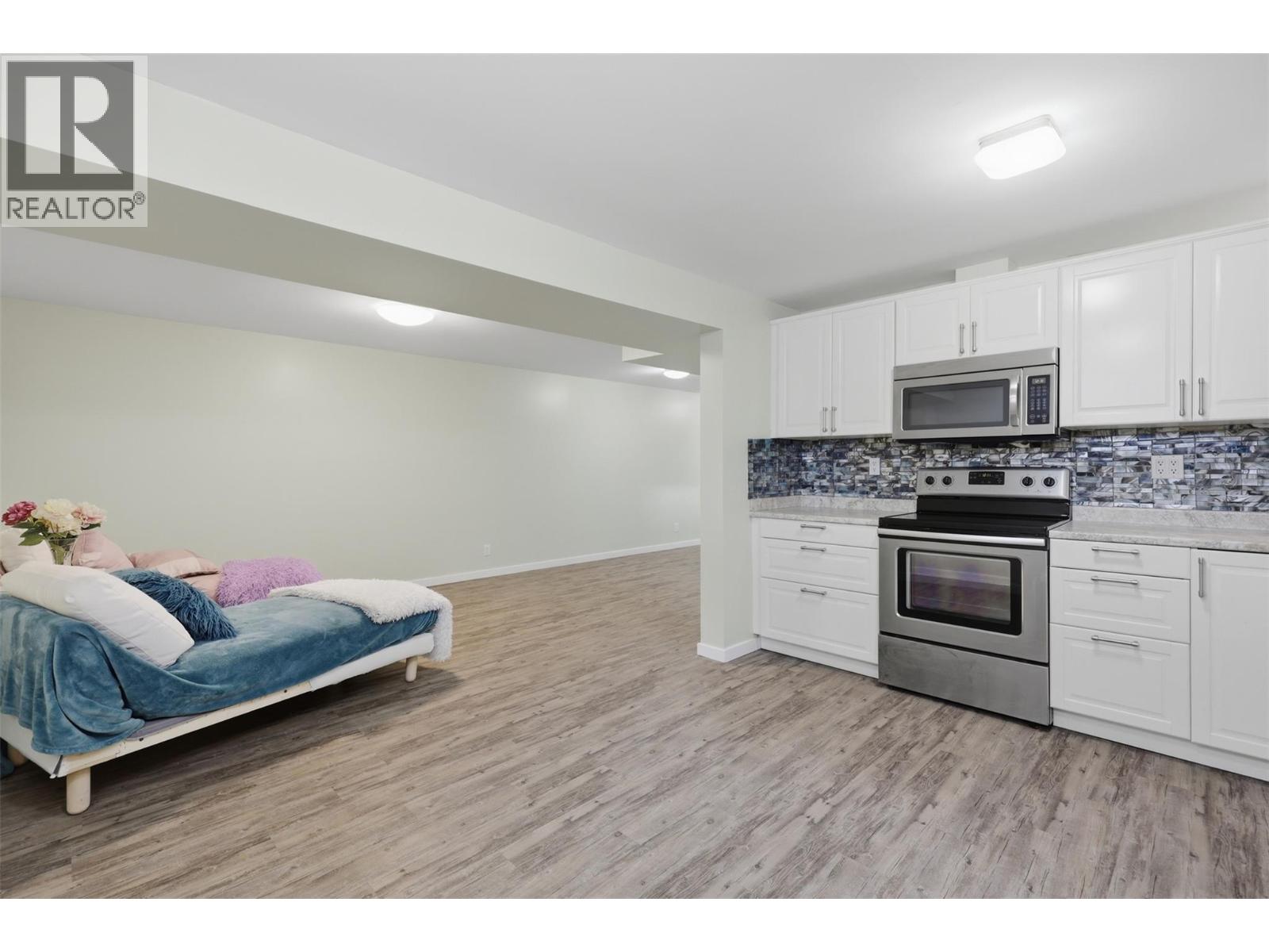 1827 PARKCREST Avenue - 45