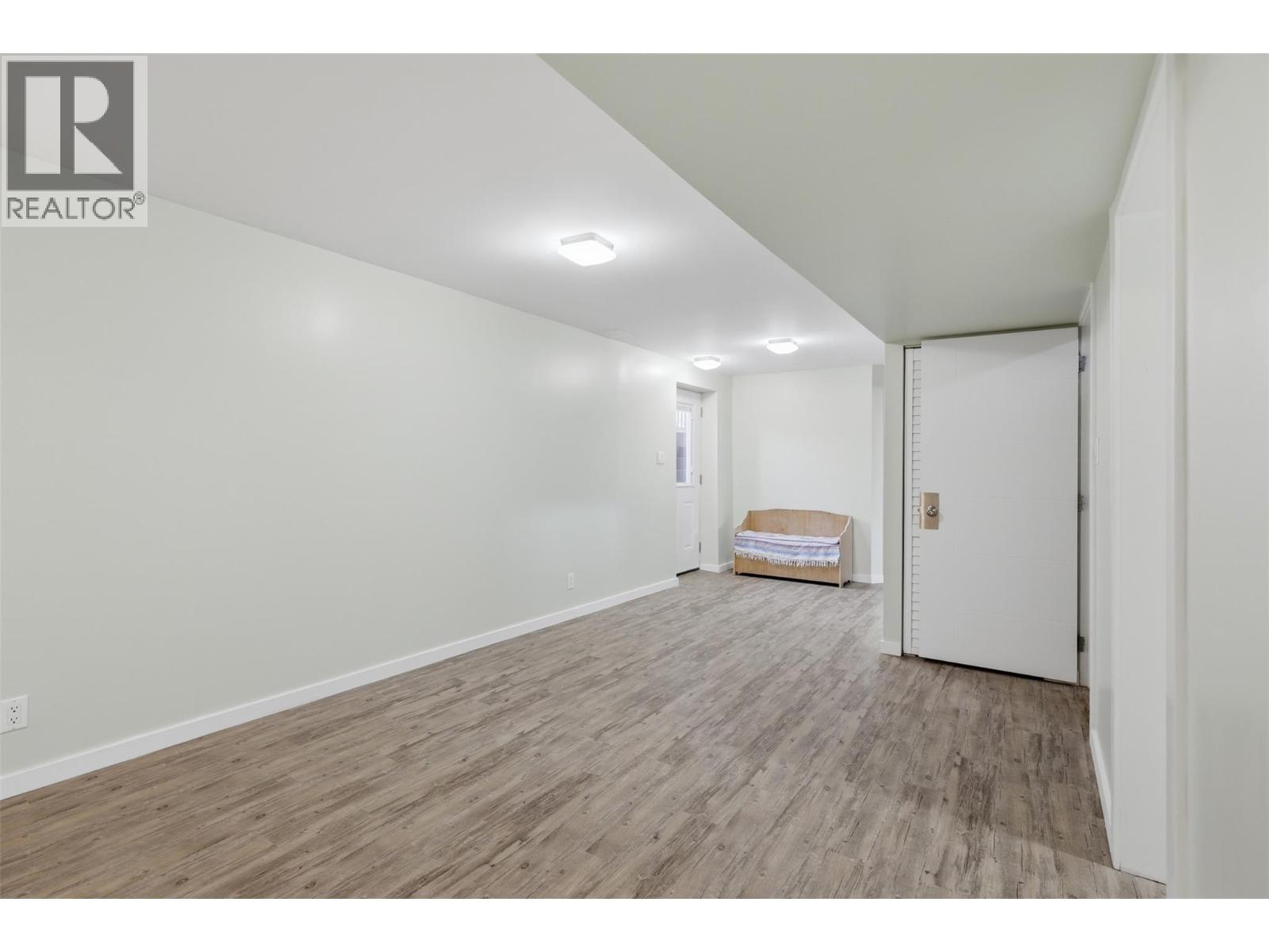 1827 PARKCREST Avenue - Image 47