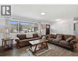 Bedroom - 1827 Parkcrest Avenue, Kamloops, BC V2B4W8 Photo 11
