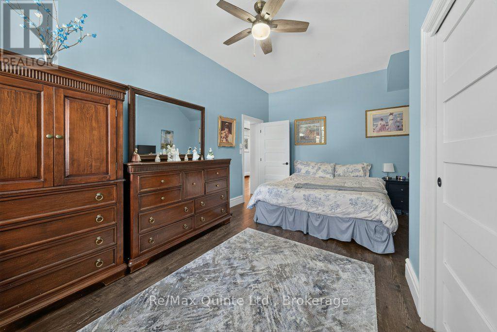 221 ALBERT STREET - 15