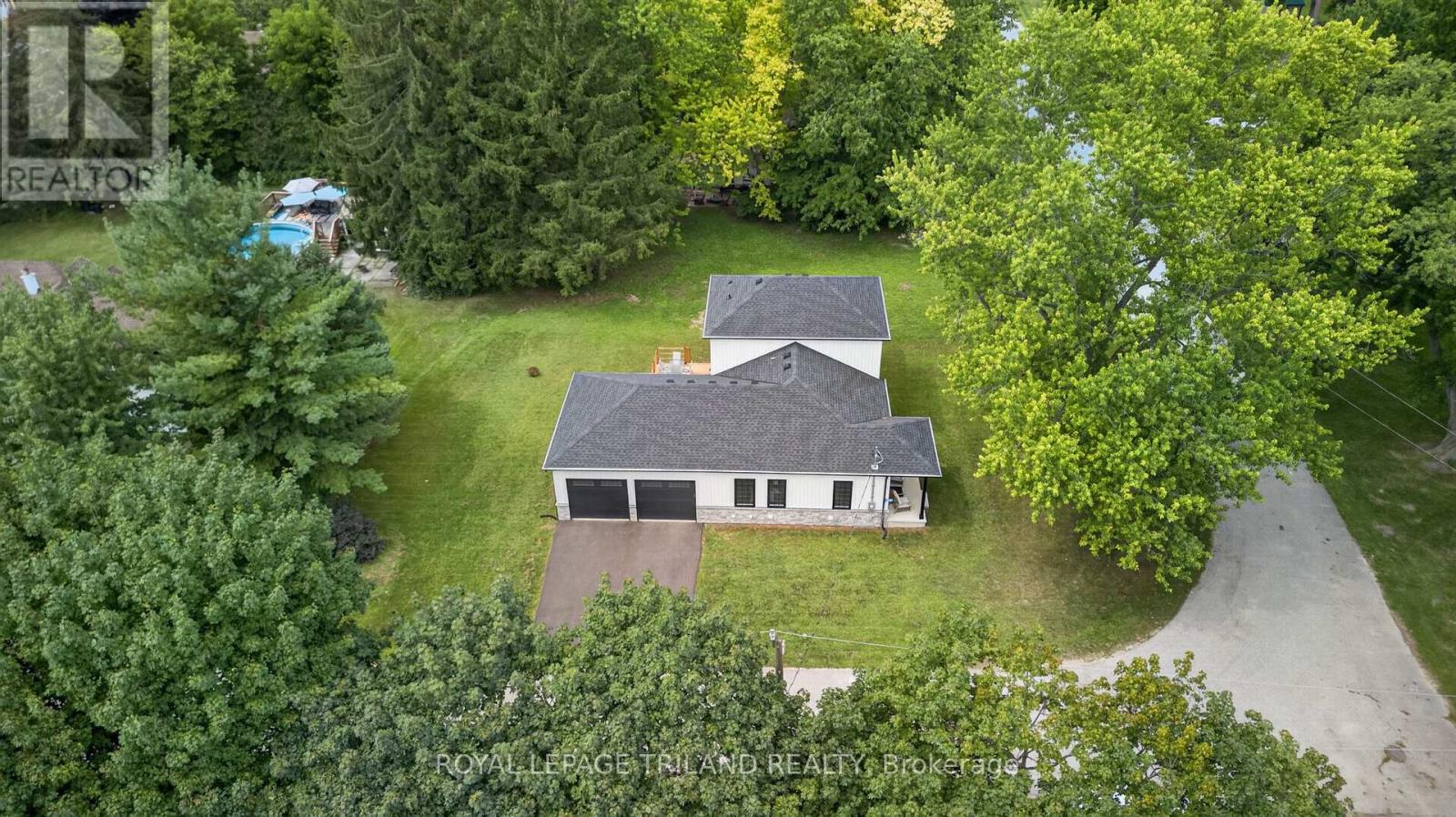 4397 MILL CRESCENT - 1