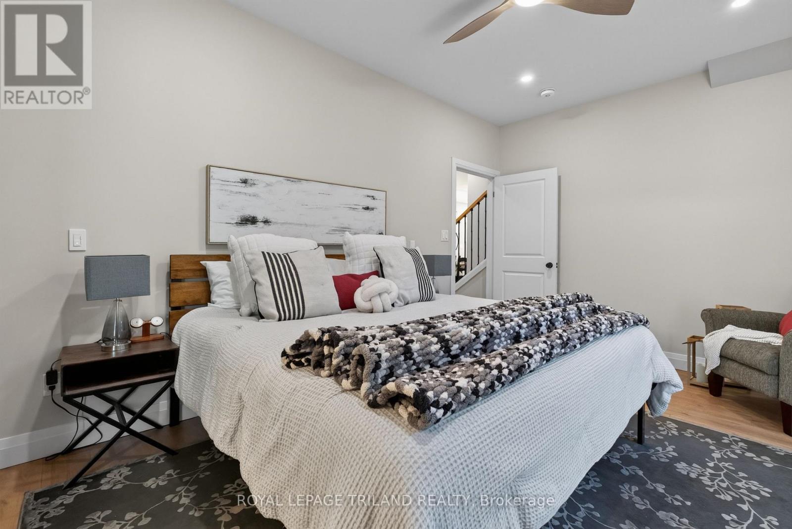 4397 MILL CRESCENT - Image 20