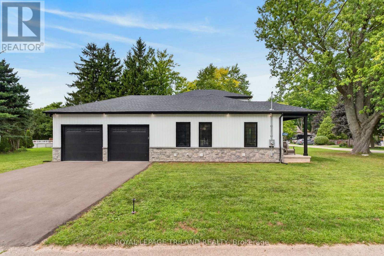 4397 MILL CRESCENT - Image 36
