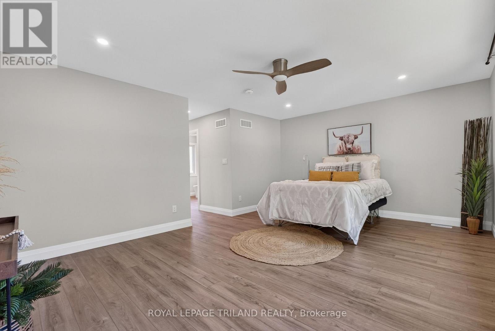 4397 MILL CRESCENT - Image 8