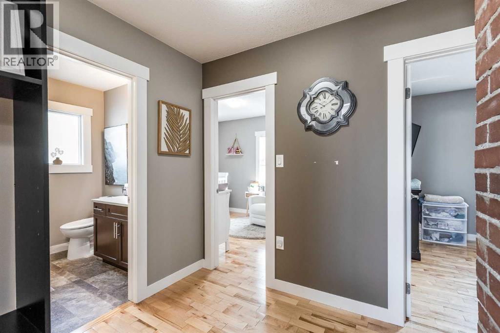 613 1 Street SE - 13
