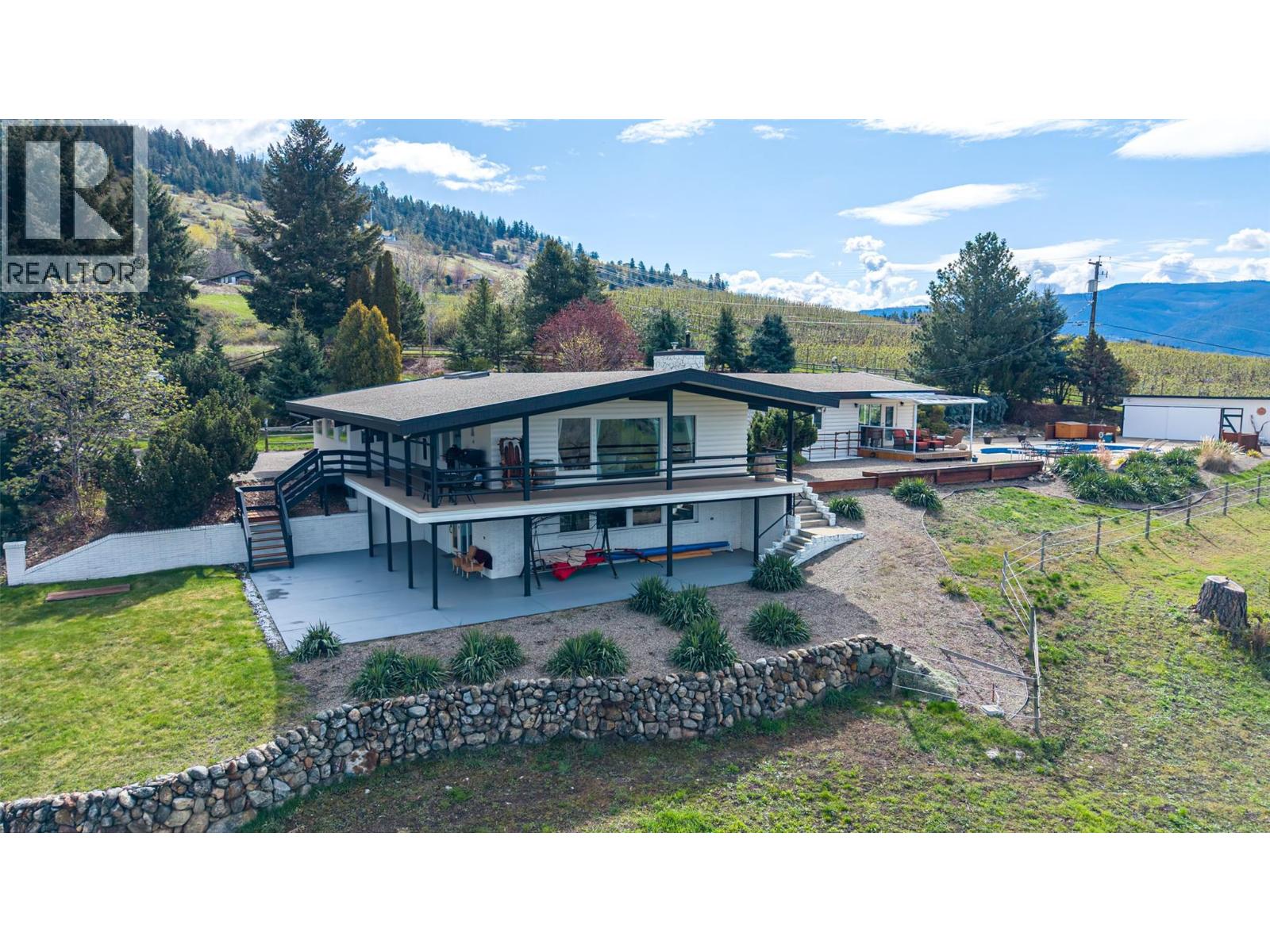 701 Robin Road, Vernon