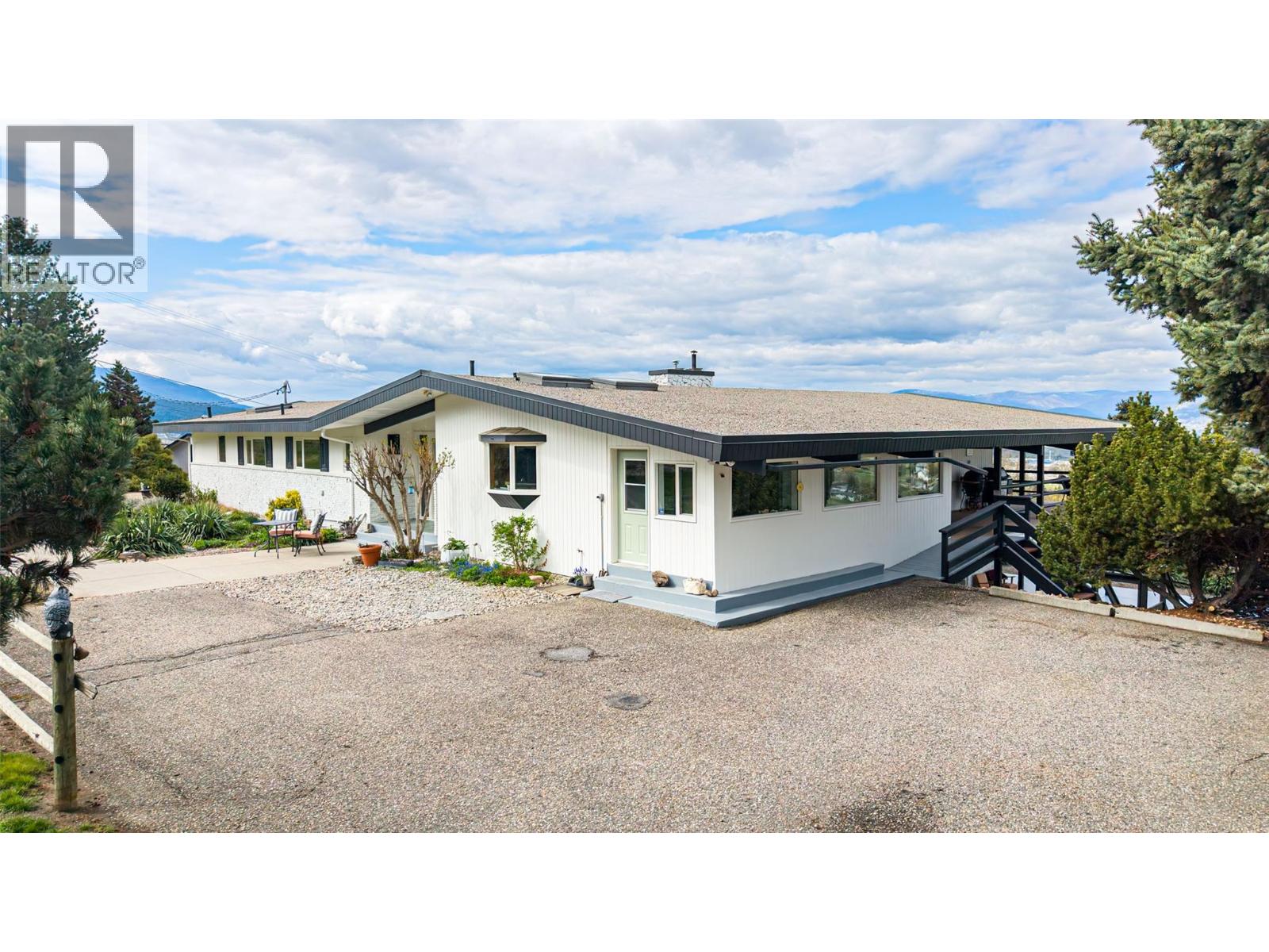 701 Robin Road, Vernon