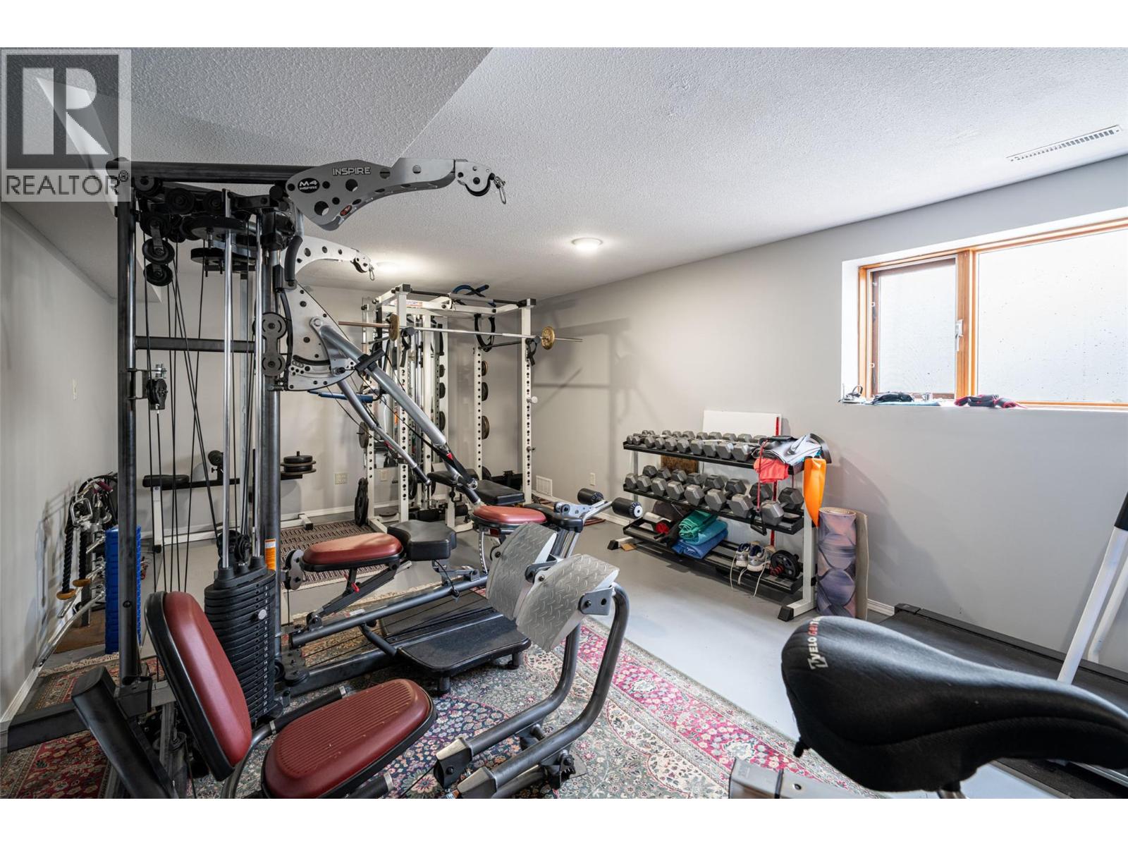 701 Robin Road, Vernon
