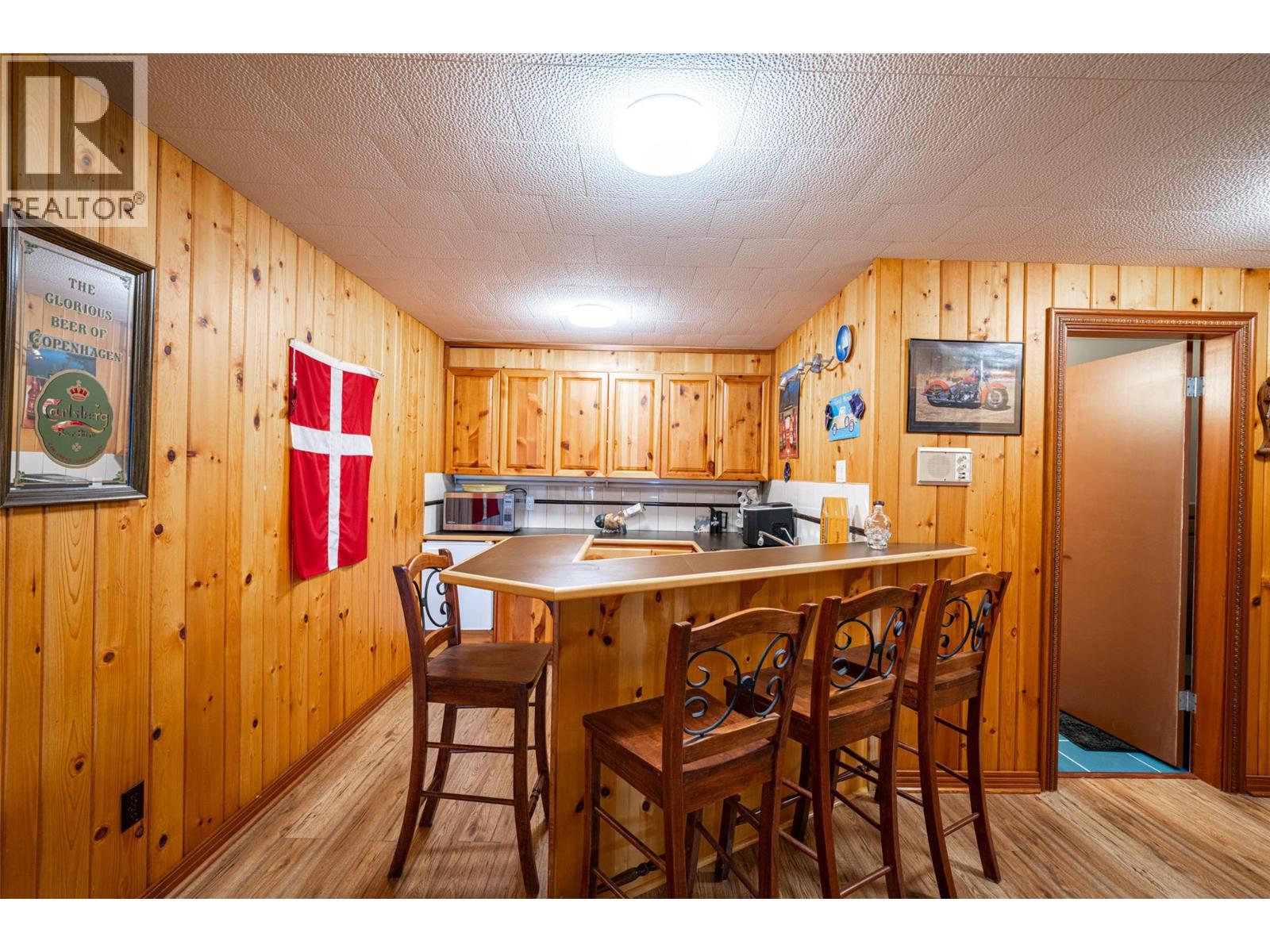 701 Robin Road, Vernon