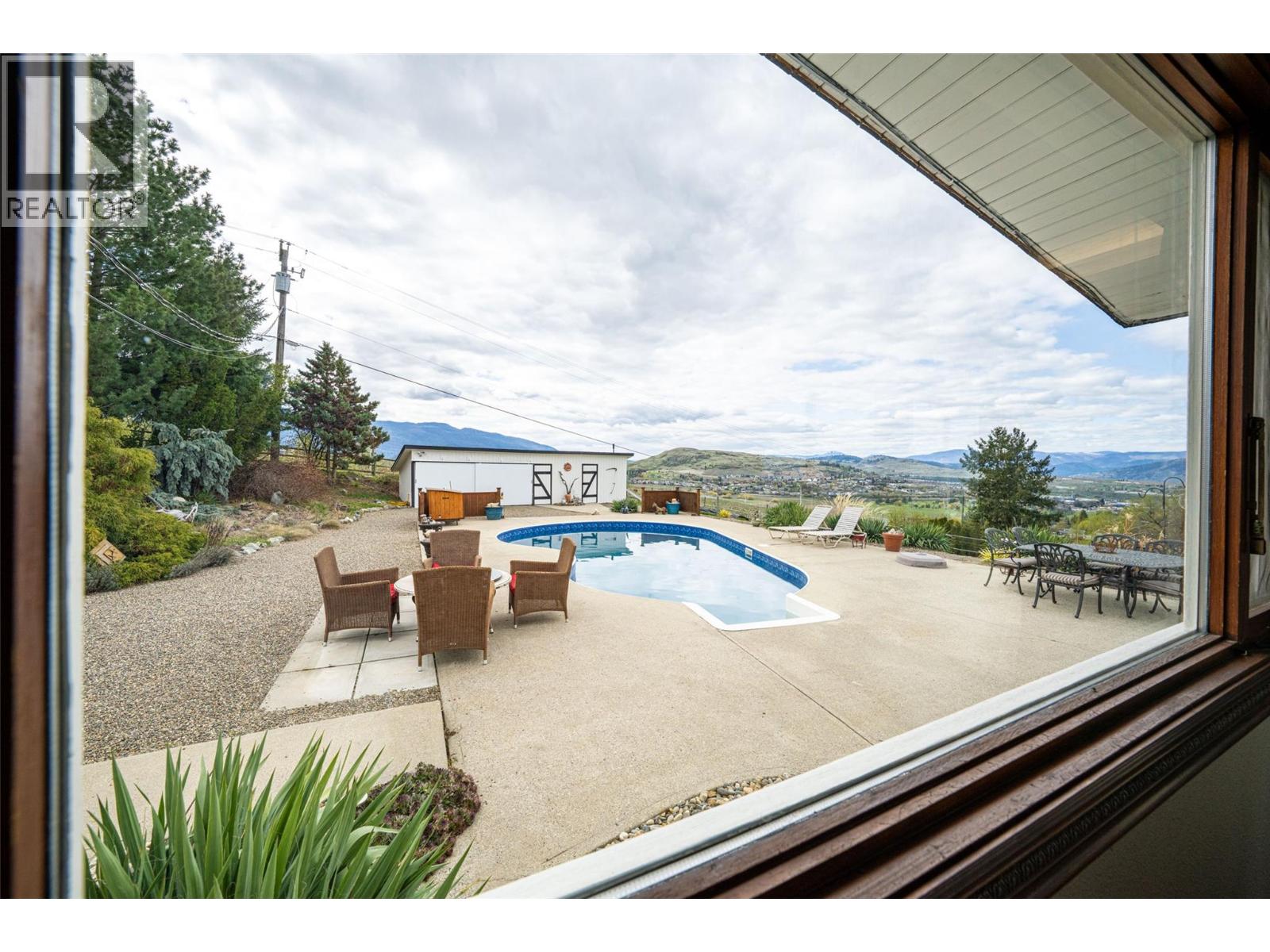 701 Robin Road, Vernon