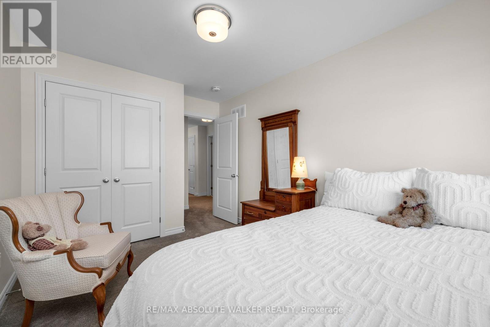 2381 GOLDHAWK DRIVE - Image 28