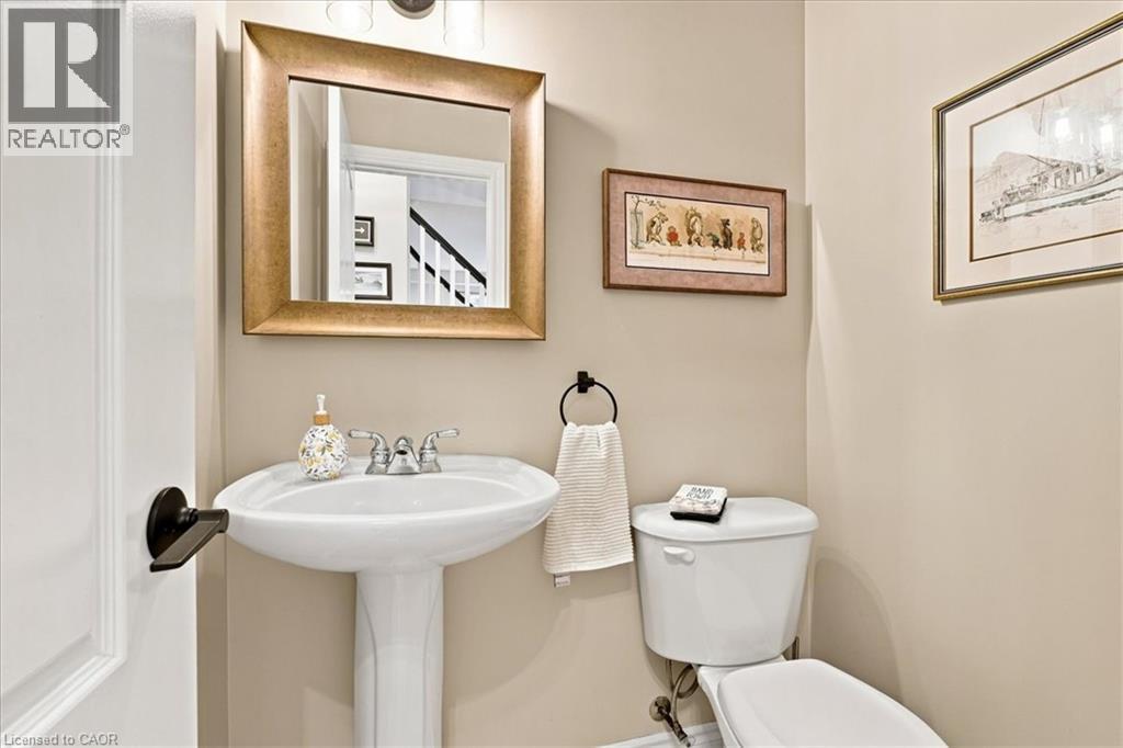 70 HAWKSWOOD Drive - Image 17