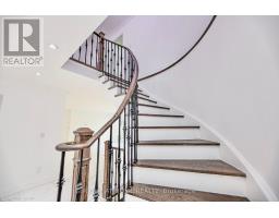 89 Yonge Boulevard, Toronto, ON M5M3G8 Photo 30
