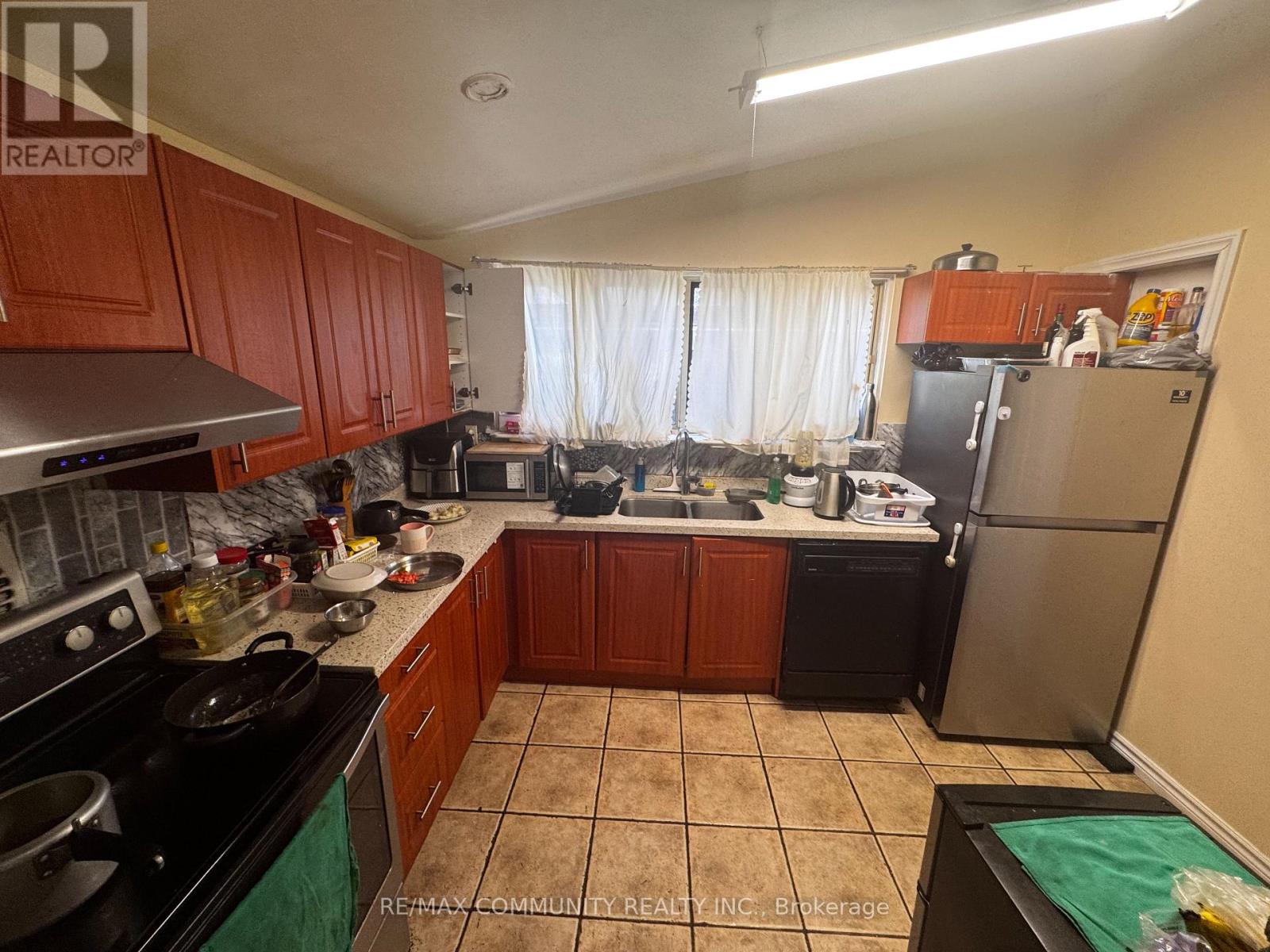36 BENPRICE COURT - 32