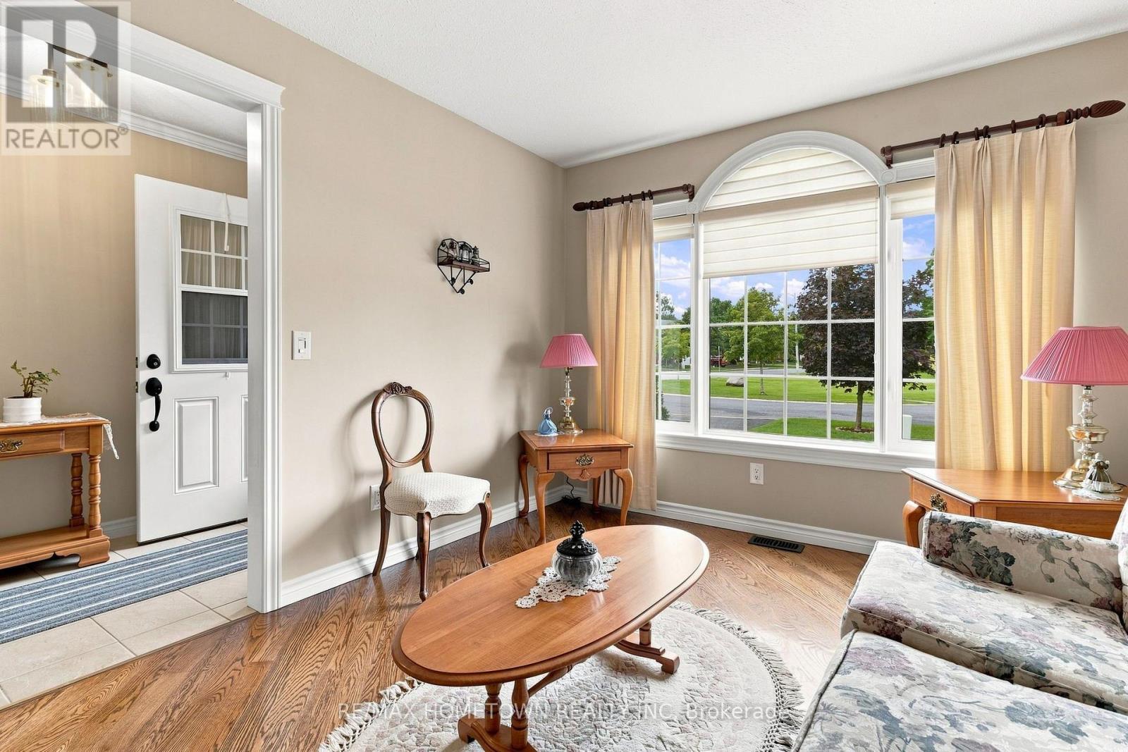 141 STEACY GARDENS - Image 10