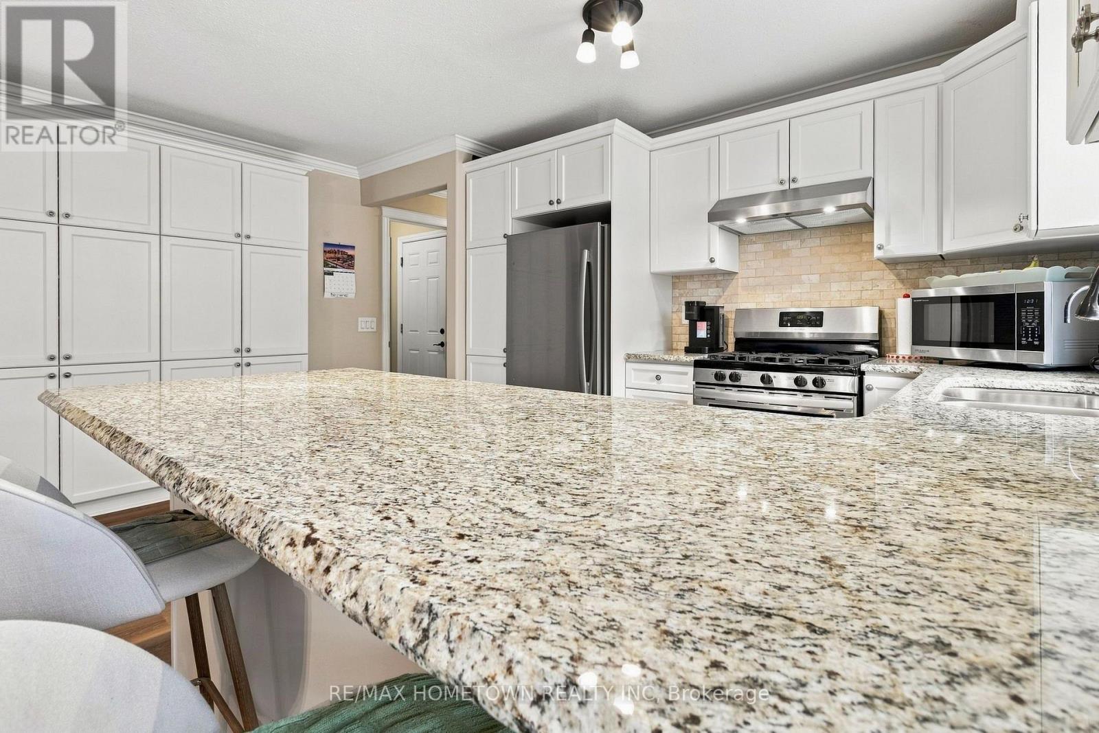 141 STEACY GARDENS - Image 17