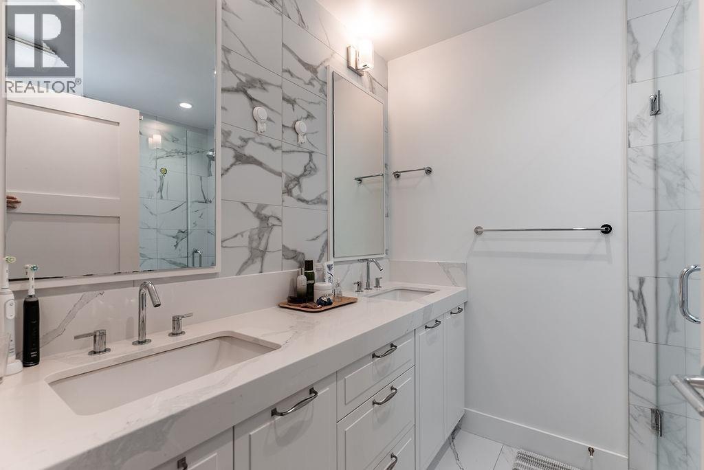 Photo of 8123 SHAUGHNESSY STREET 27