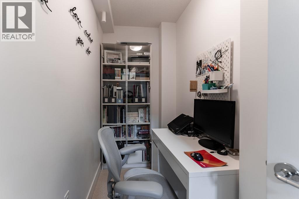 Photo of 8123 SHAUGHNESSY STREET 35