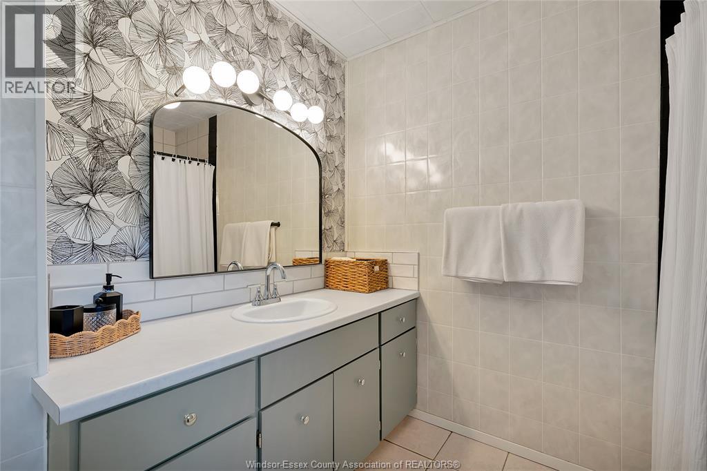 1226 Windermere ROAD - Image 20