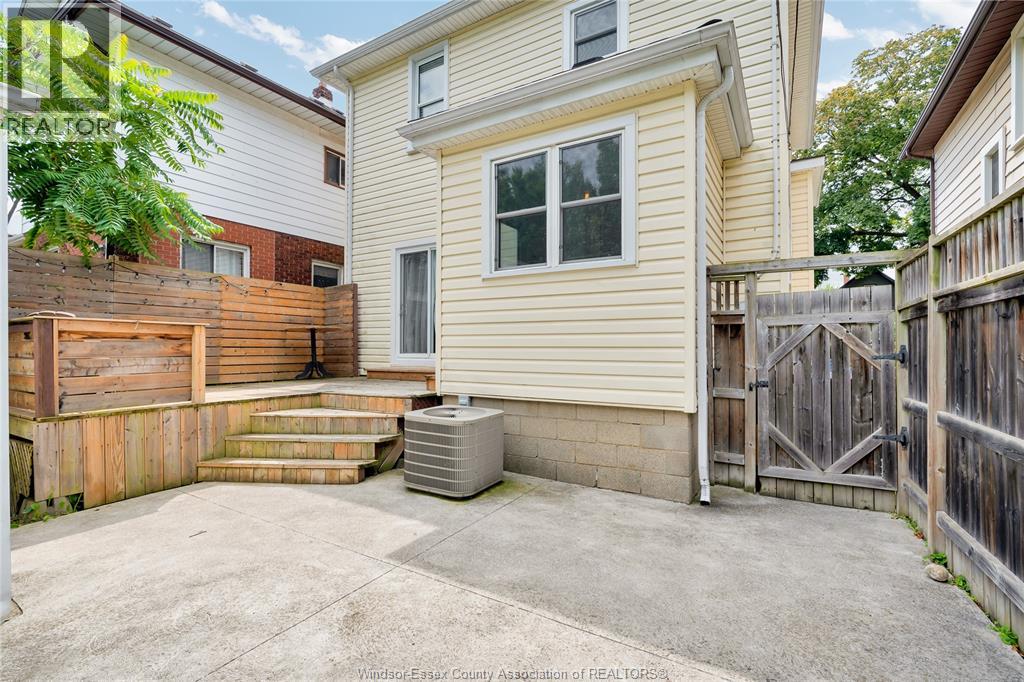 1226 Windermere ROAD - Image 31