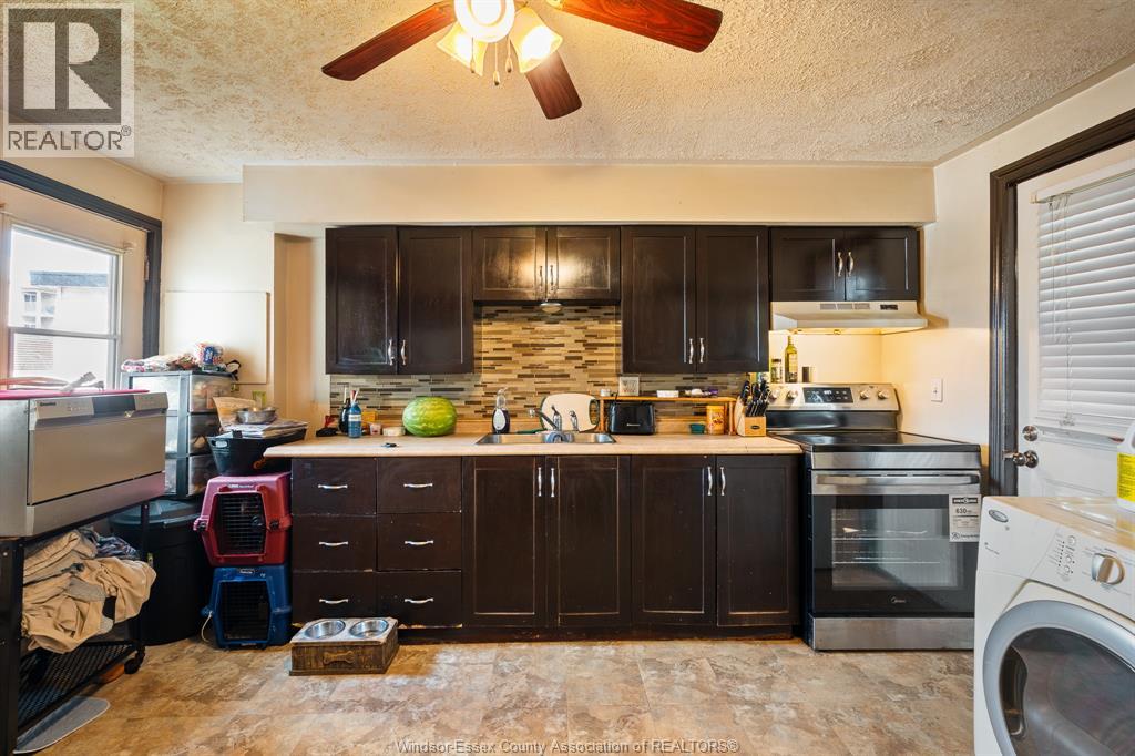 261 Bathurst STREET - Image 13