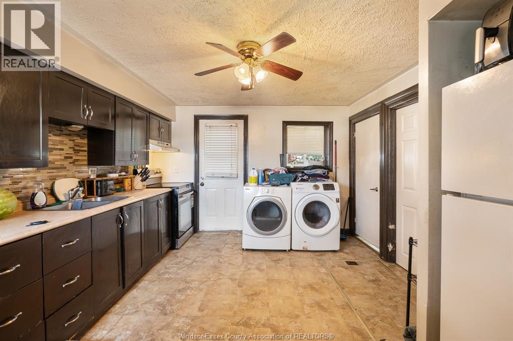 261 Bathurst STREET - Image 15
