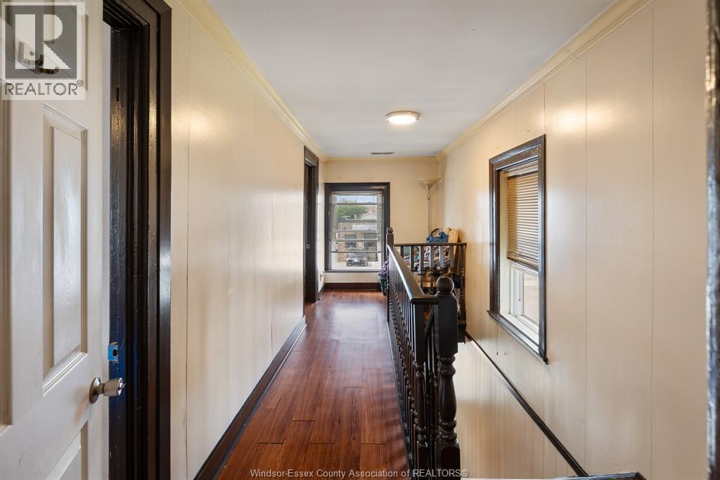 261 Bathurst STREET - Image 18