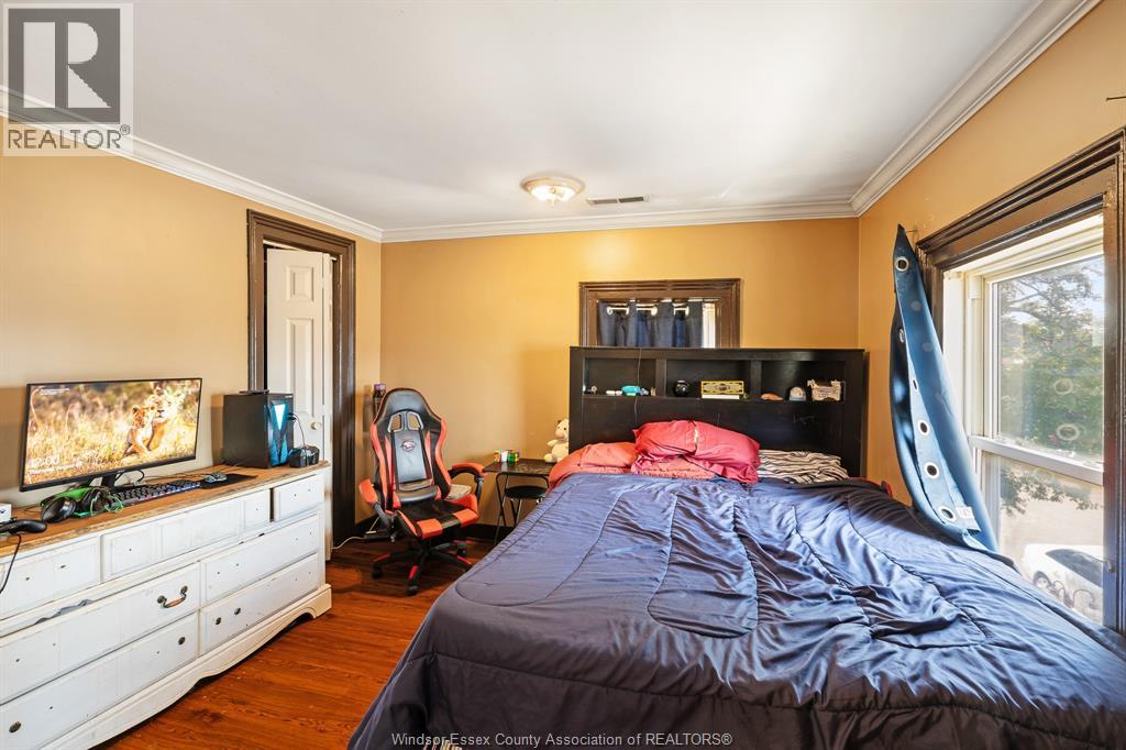 261 Bathurst STREET - Image 20