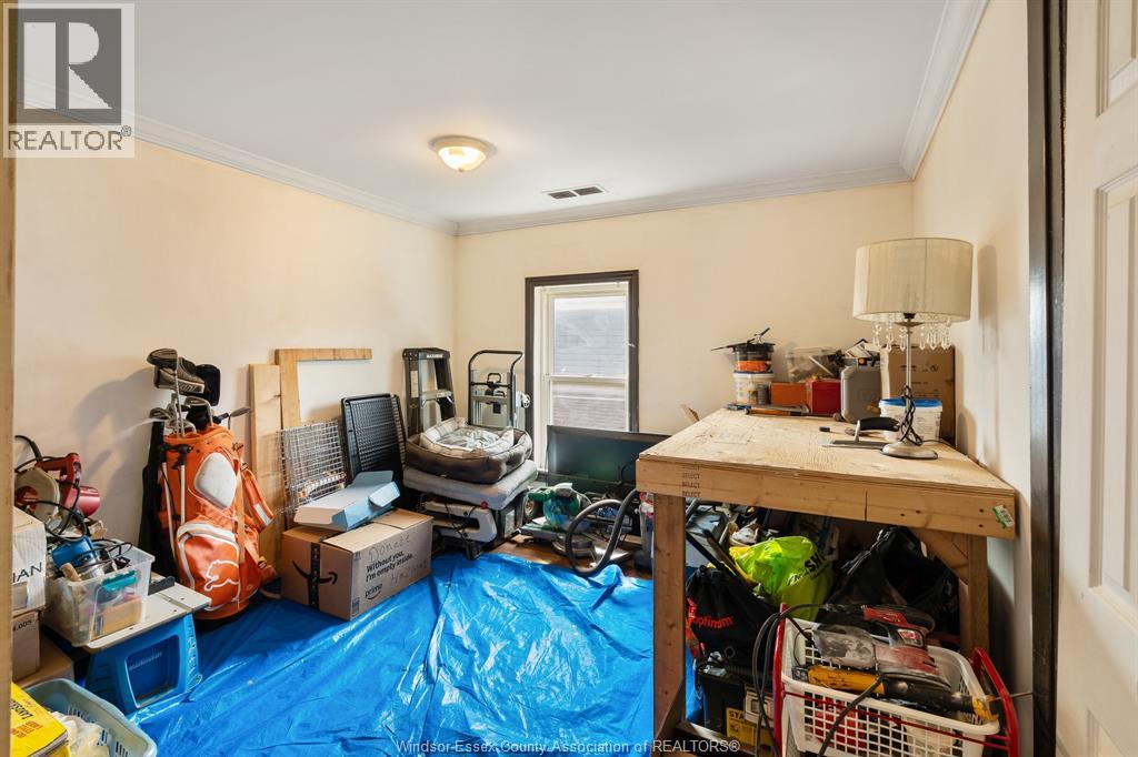 261 Bathurst STREET - 22
