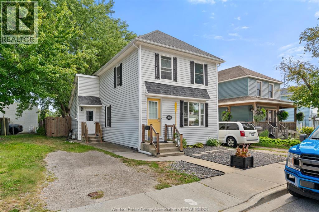 261 Bathurst STREET - 3