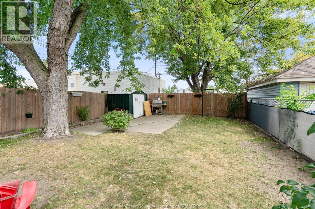 261 Bathurst STREET - Image 30