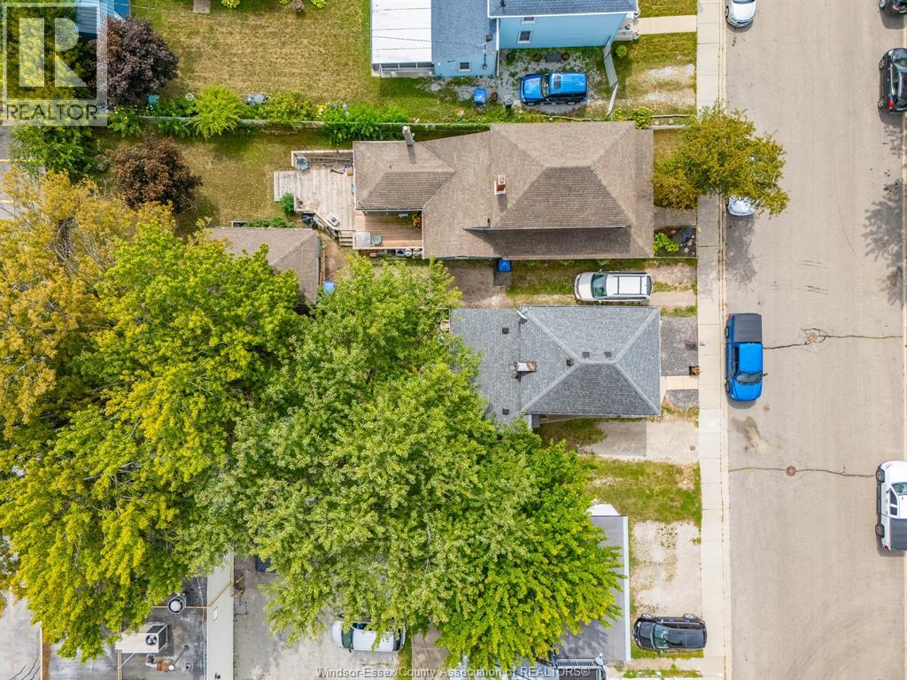 261 Bathurst STREET - Image 37