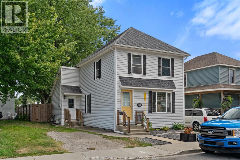 261 Bathurst STREET - Image 4