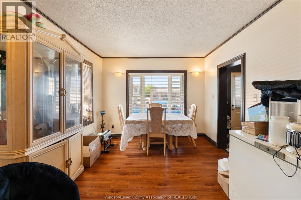 261 Bathurst STREET - Image 8