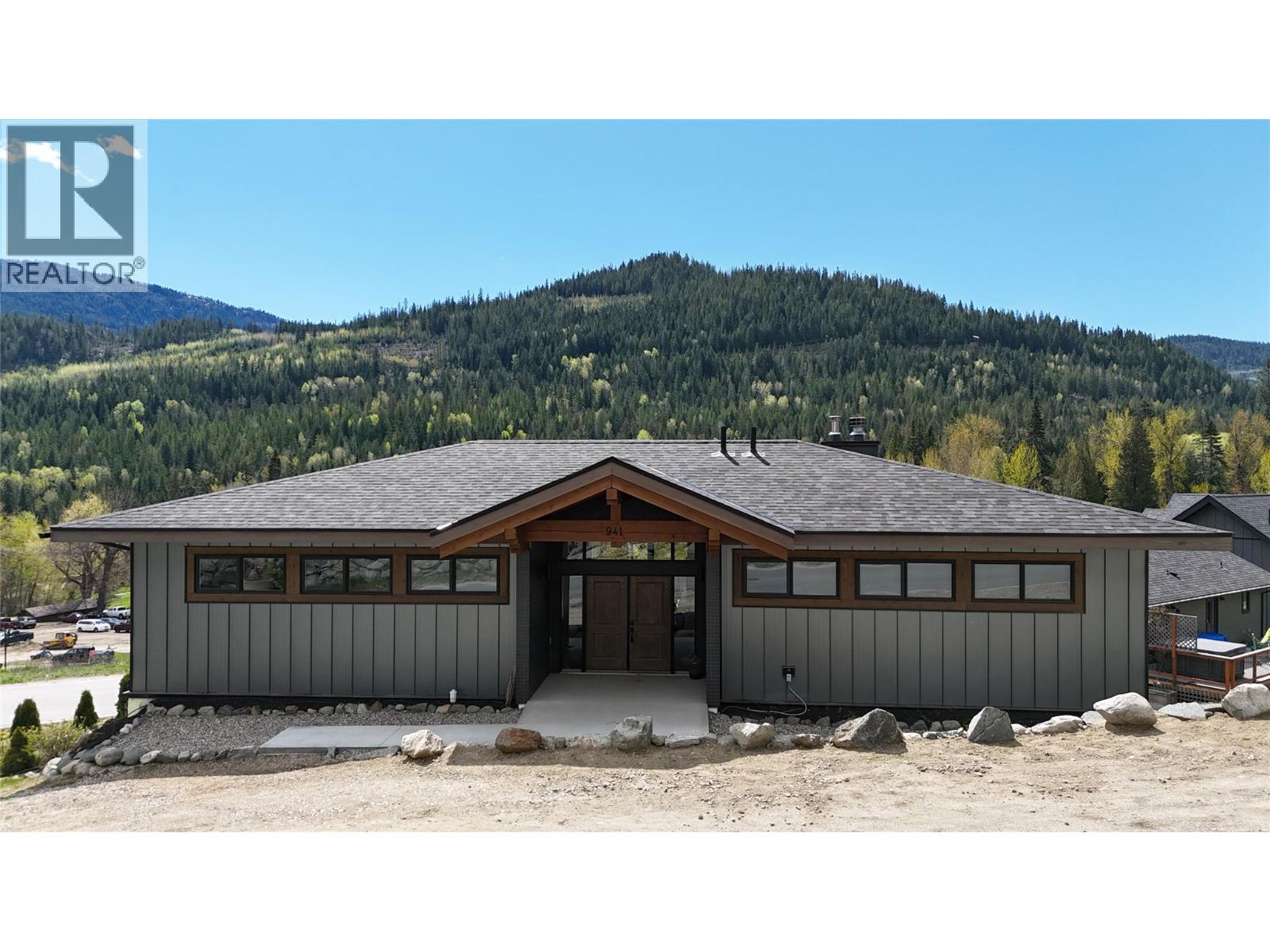 941 Redstone Drive, Rossland