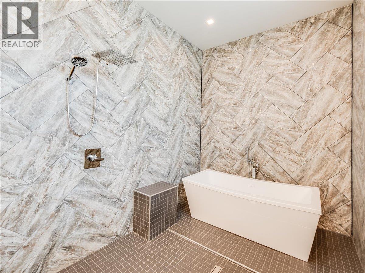 941 Redstone Drive, Rossland