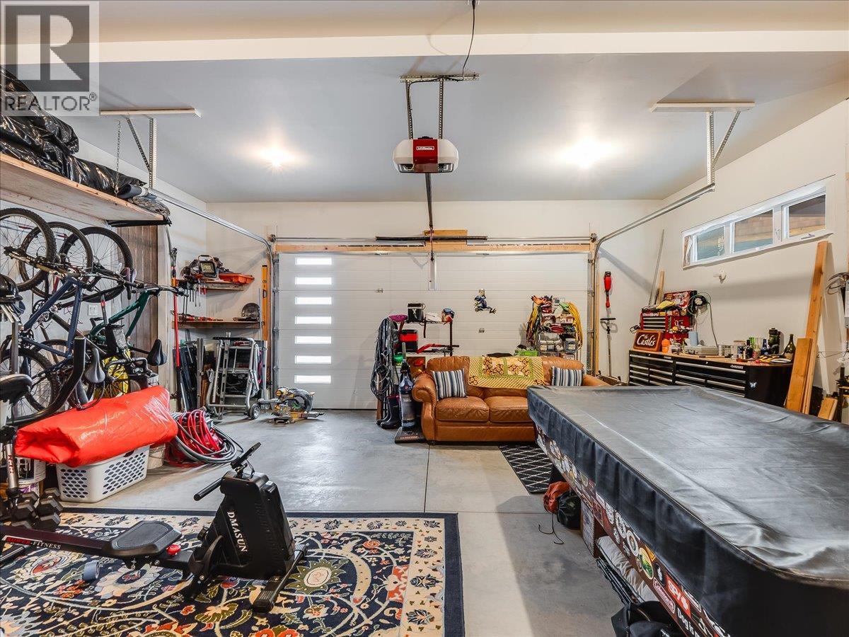 941 Redstone Drive, Rossland