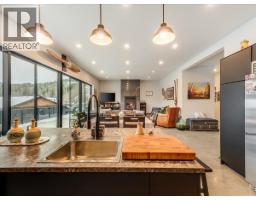 Laundry room - 941 Redstone Drive, Rossland, BC V0G1Y0 Photo 12