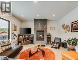 Living room - 941 Redstone Drive, Rossland, BC V0G1Y0 Photo 16