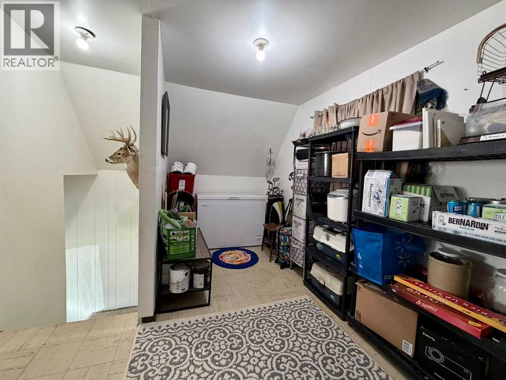 4930 50 Avenue - 16