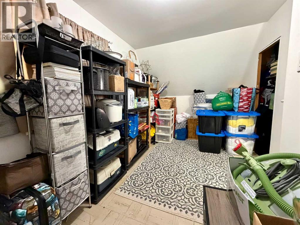 4930 50 Avenue - 15